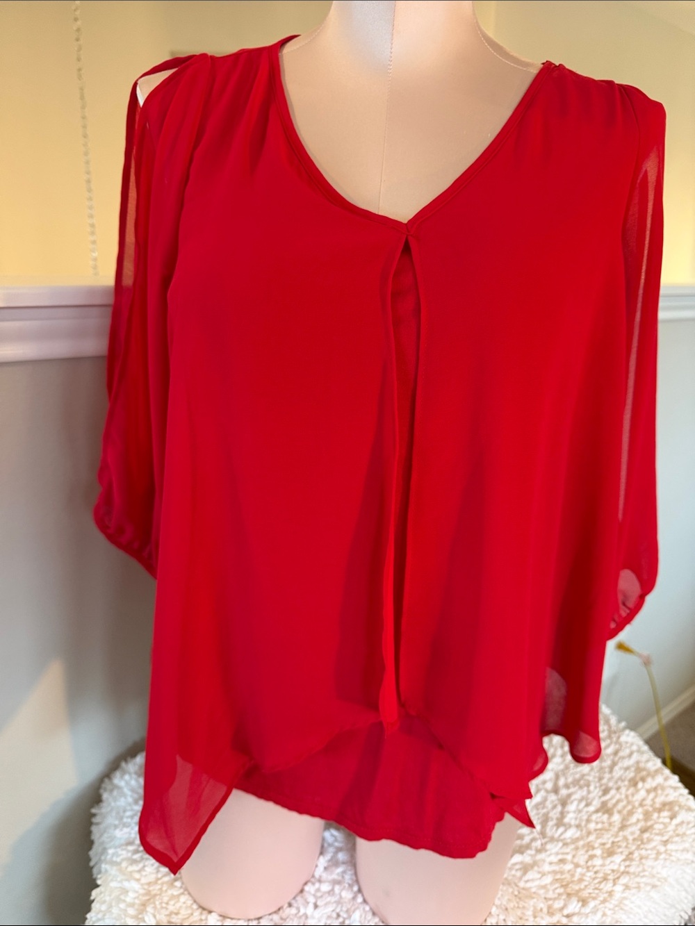Iz Byer Red V-Neck Tie-Front Chiffon Blouse